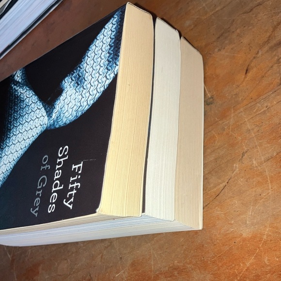 Fifty Shades Trilogy 3 Book Set by E L James - Picture 13 of 16
